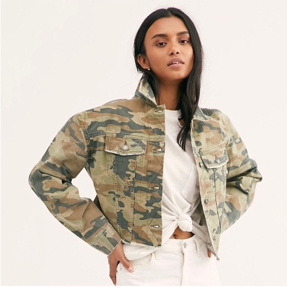 FREE PEOPLE Oversized Camo Printed Denim Jacket size XS - Picture 9 of 13